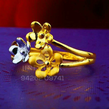 Exclusive Flower Design Ladies Ring LRG -0465