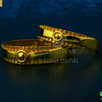 916 Highpolish Plain Gold Couple Ring