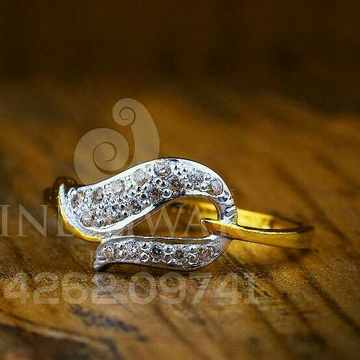 916 Gold Cz Fancy Ladies Ring LRG -0145
