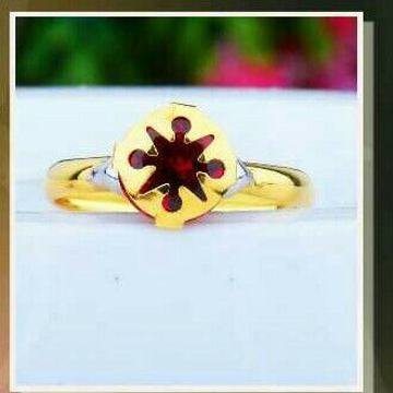 18Kt Gold Single Stone Ring