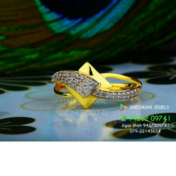 Attractive Gold Cz Fancy Ladies Ring LRG -0346