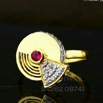 Beuty Shiner Cz Gold Ladies Ring LRG -0055