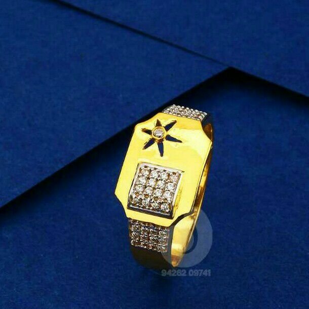 916 Fancy Cz Gold Gents Ring