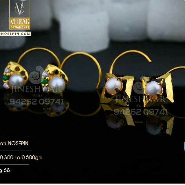 Gold Designer Moti nosepin