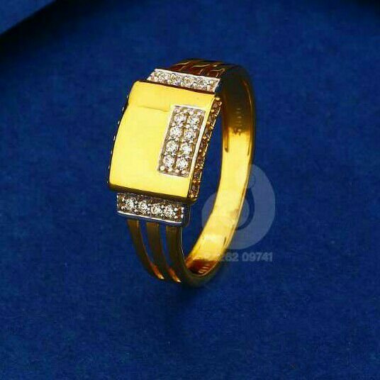 916 Gold Fancy Cz Gents Ring
