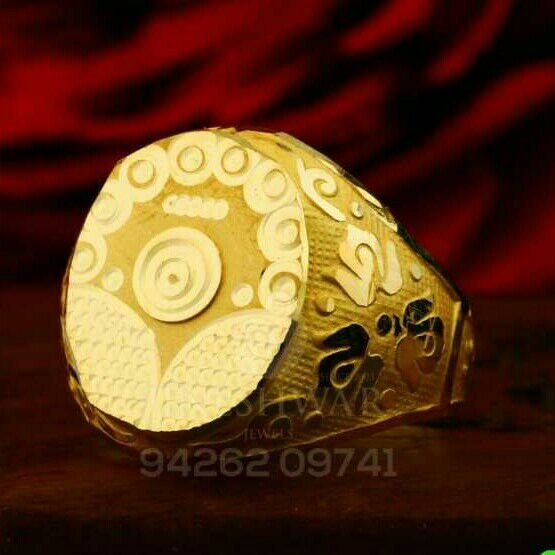Precious Designer Gold Gents Ring