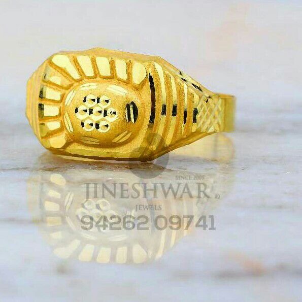 Designer Fancy Plain Gold Gents Ring