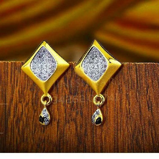 Golden Dangle 916 Gold Earrings - J Type, Packaging Type: Poly bag, For  Party Wear at Rs 3700/gram in Mandsaur