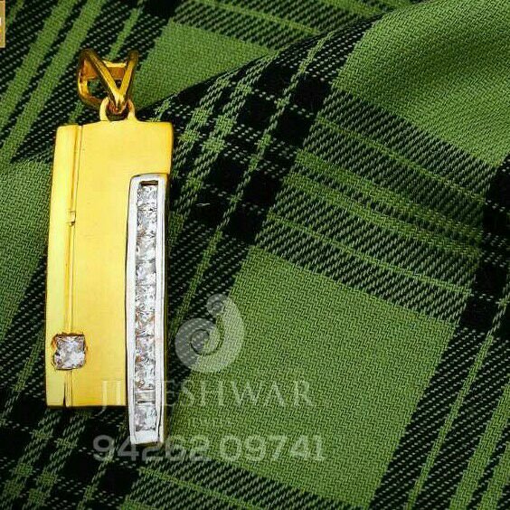 916 Highpolish Fancy Cz Gold Pendant