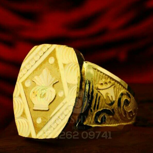 Fancy Plain Gold Gents Ring