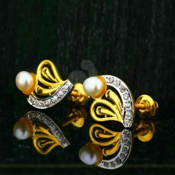 18ct Pearl Moti Cz Tops